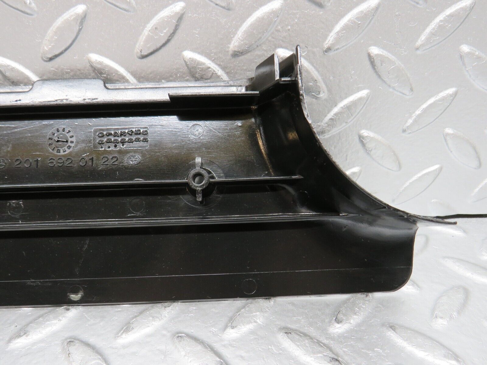 31685 Mercedes-Benz W201 190LE 1.8L B Pillar Bottom Cover Left Black 2016920122