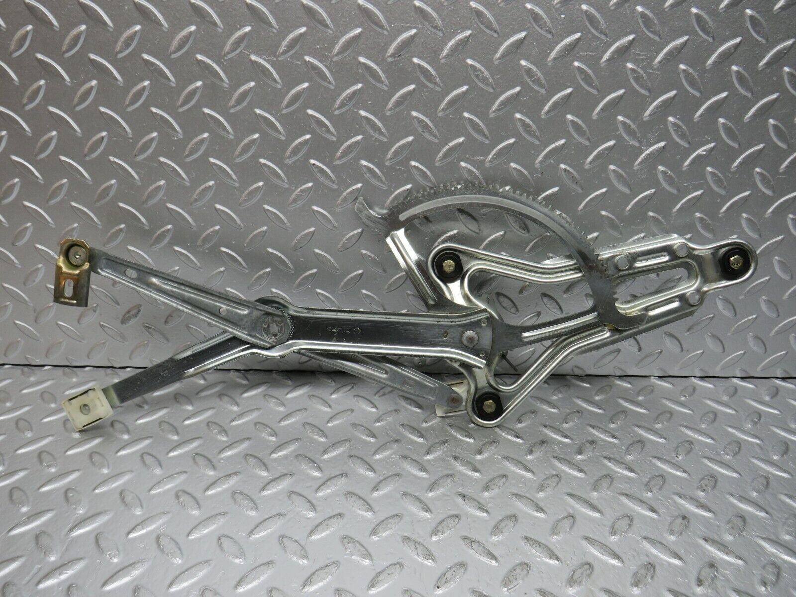 32308 Mercedes-Benz S124 300TE Wagon Front Left Power Window Regulator