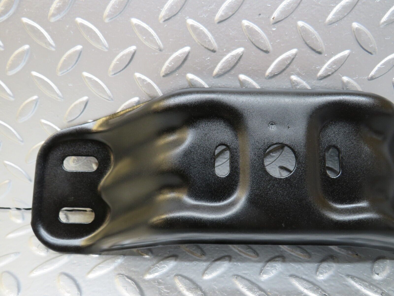 25723 Mercedes-Benz W124 280E Gearbox Mount Bracket Holder