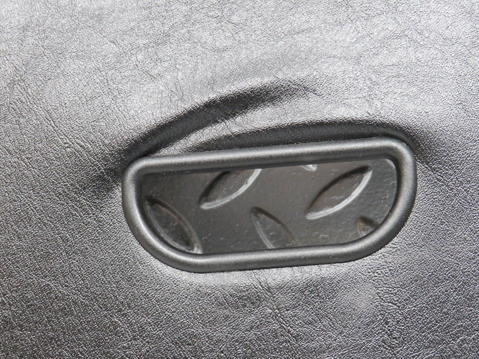 31567 Mercedes-Benz W201 190LE 1.8L C Pillar Cover Trim Right Black 2016950244