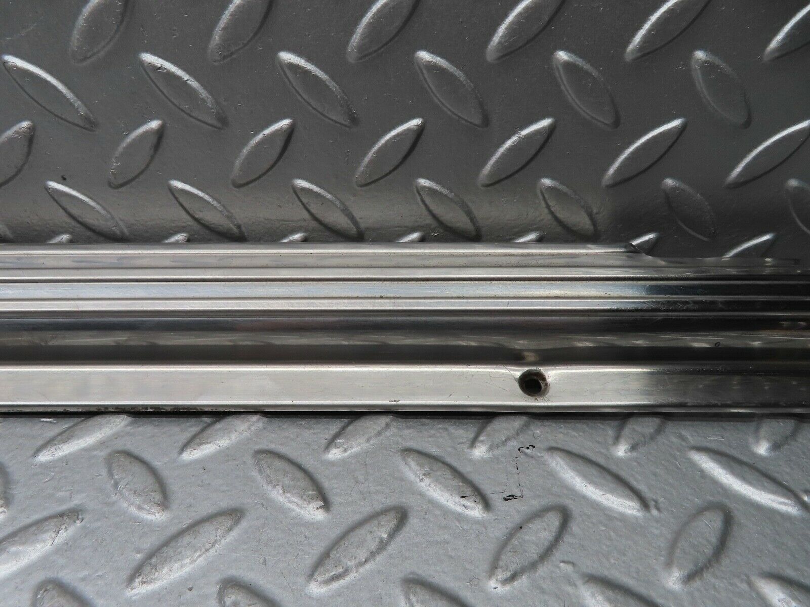 20956 Mercedes-Benz W114 250CE Coupe Left Door Sill Chrome