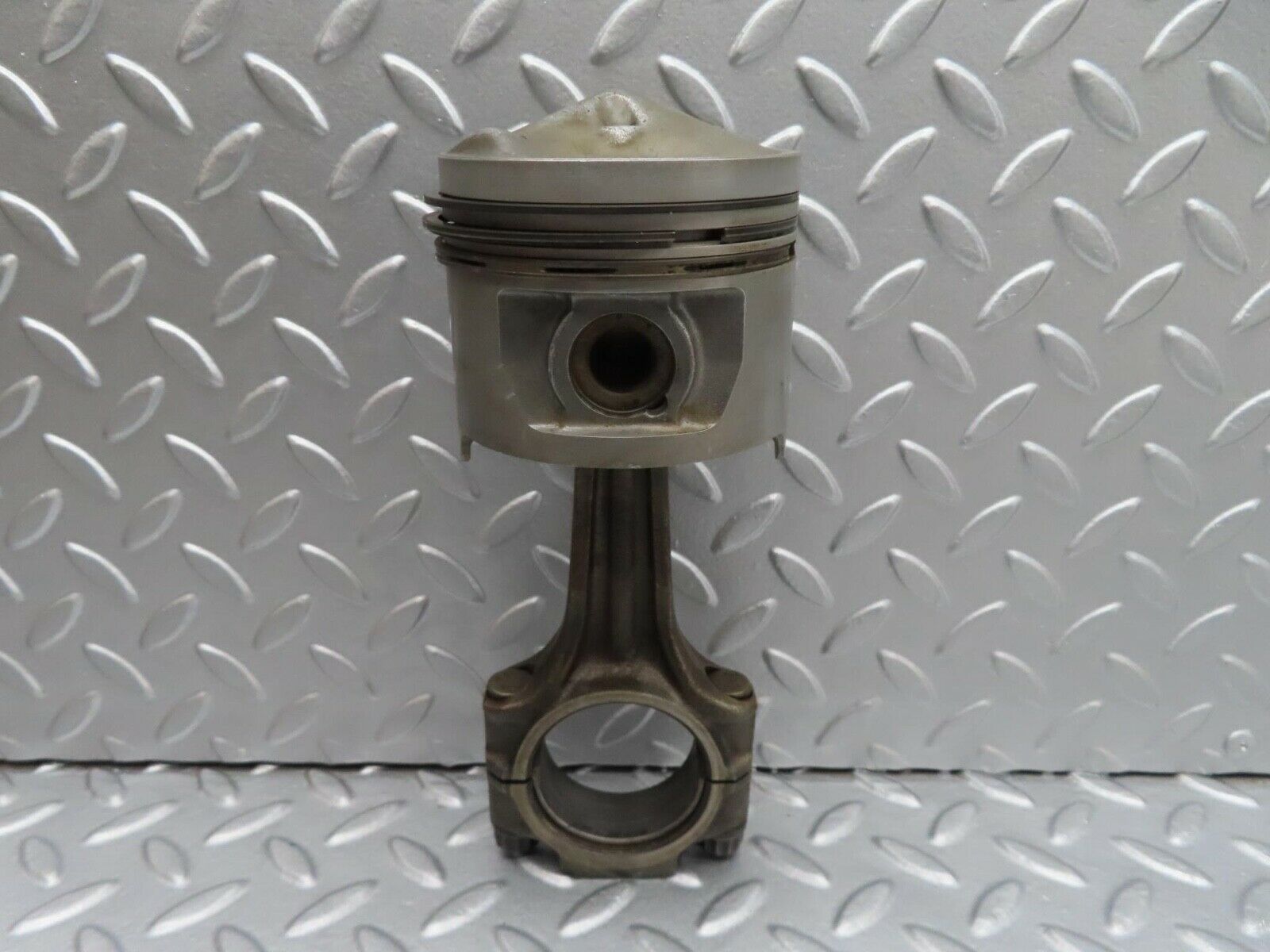 15983 Mercedes-Benz W123 280E Piston With Connecting Rod 85.975 mm