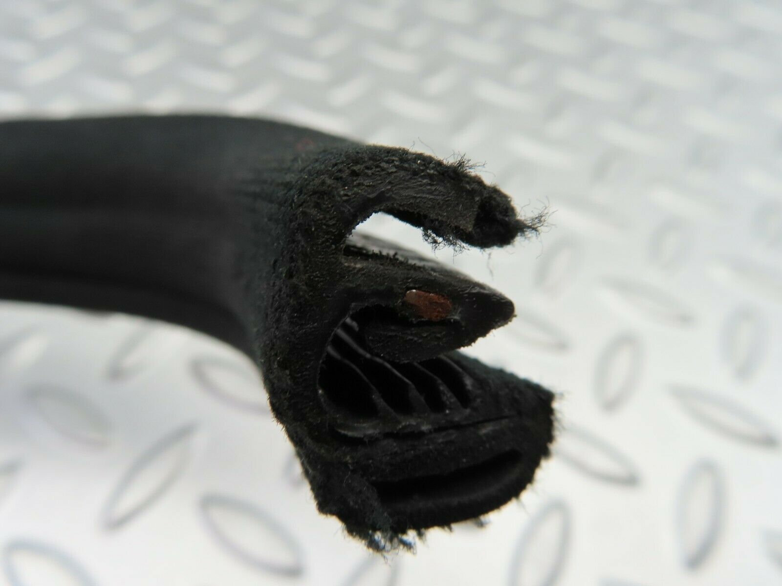 6639 Mercedes-Benz S124 E220 Wagon Front Right Cloth Covered Door Seal