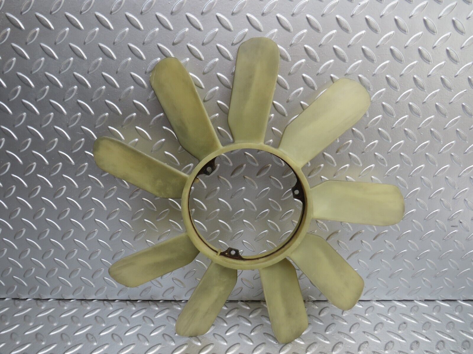 25391 Mercedes-Benz W201 190D Engine Cooling Fan 6022000423