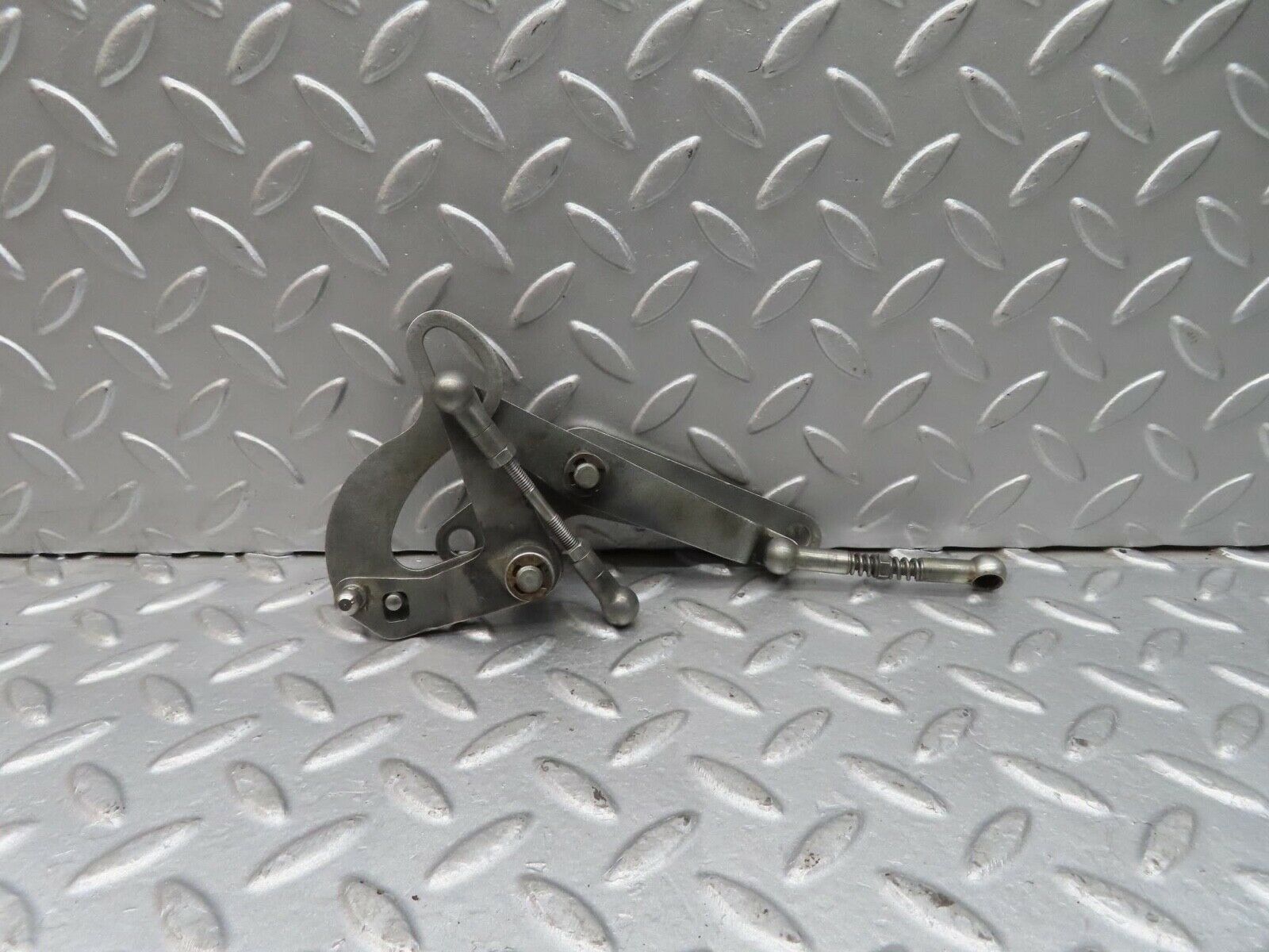 12470 Mercedes-Benz W108 280SE 3.5 Throttle Linkage