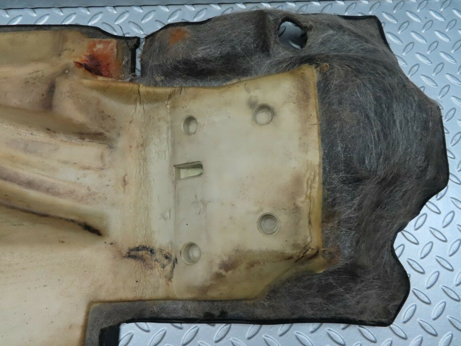 6660 Mercedes-Benz S124 E220 Wagon Front Right Driver Side Floor Carpet