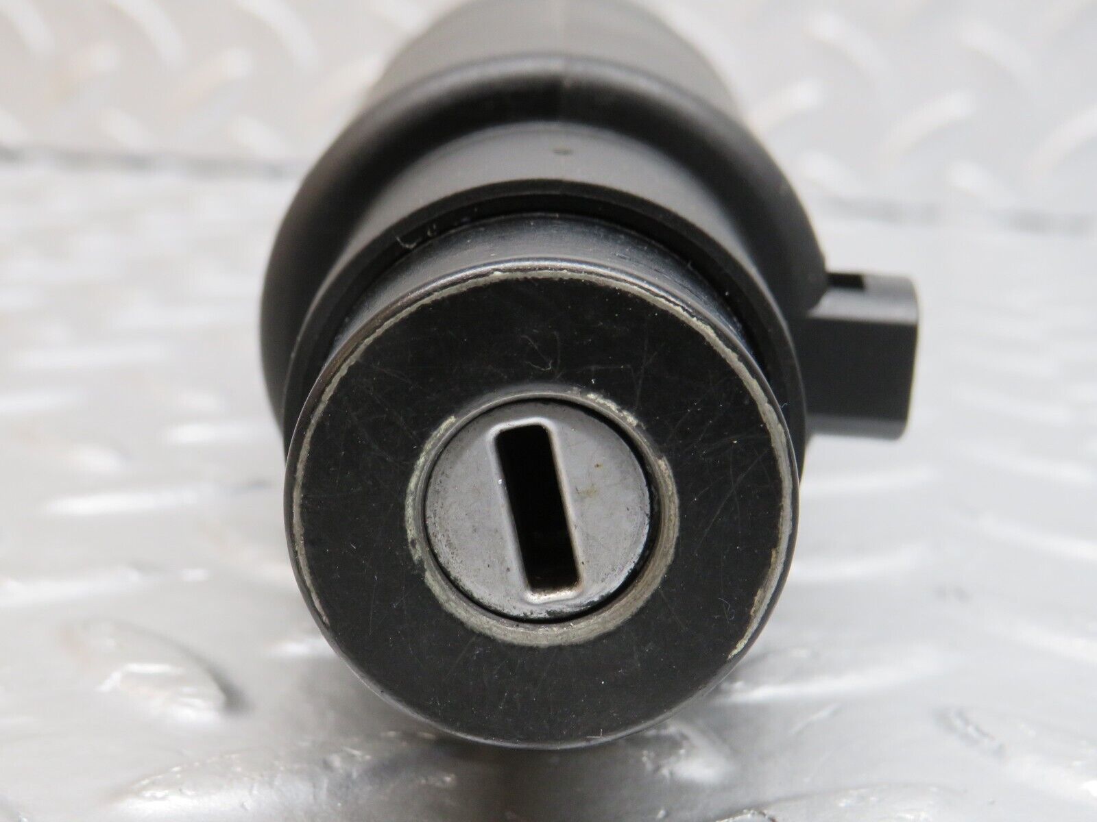 39770 Mercedes-Benz R129 320SL Coupe Ignition Switch With Key