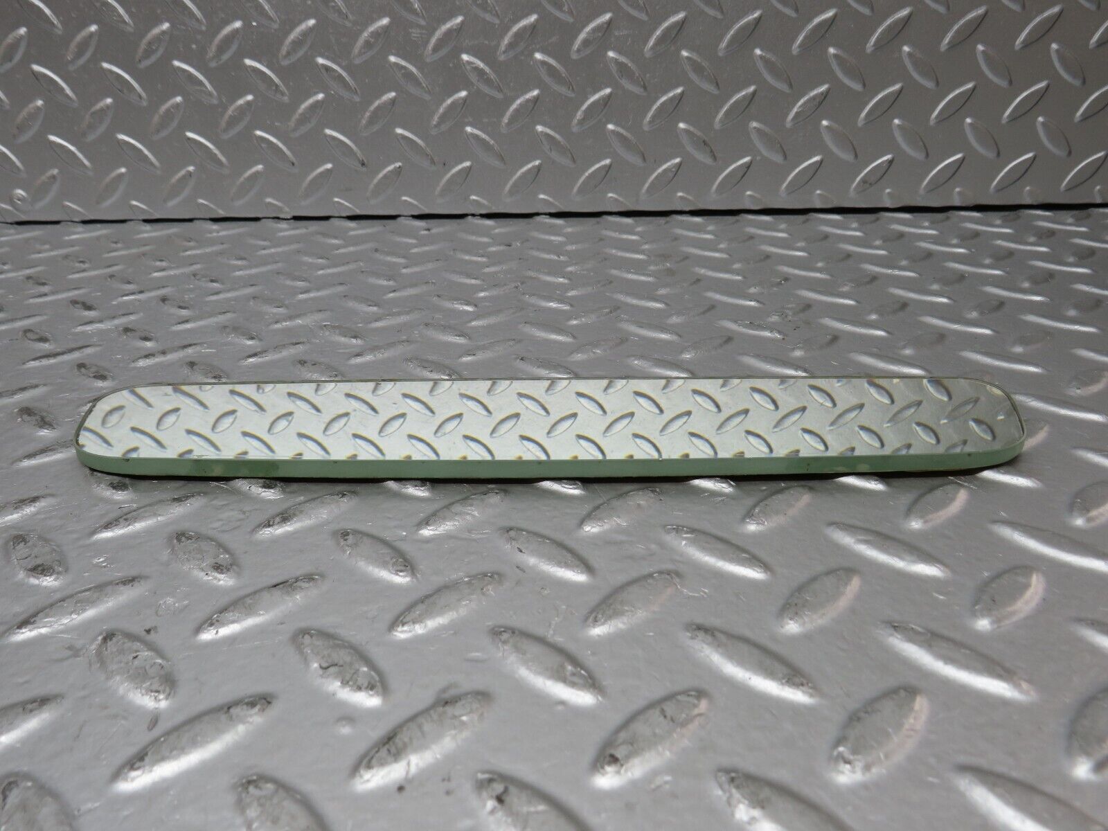 32204 Mercedes-Benz W123 230E Rear View Mirror Glass