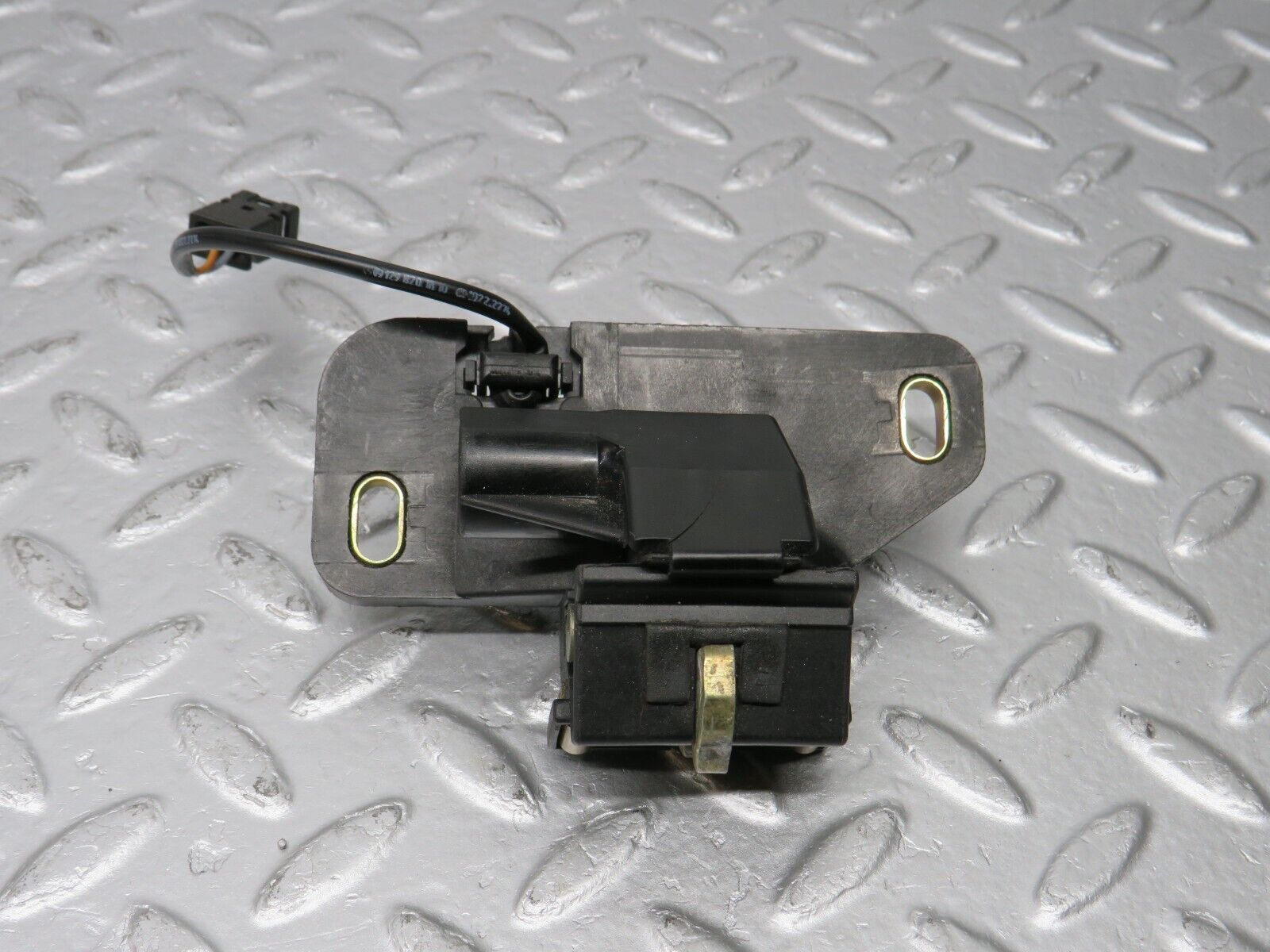 39601 Mercedes-Benz R129 320SL Coupe Trunk Lock Latch 1298201810