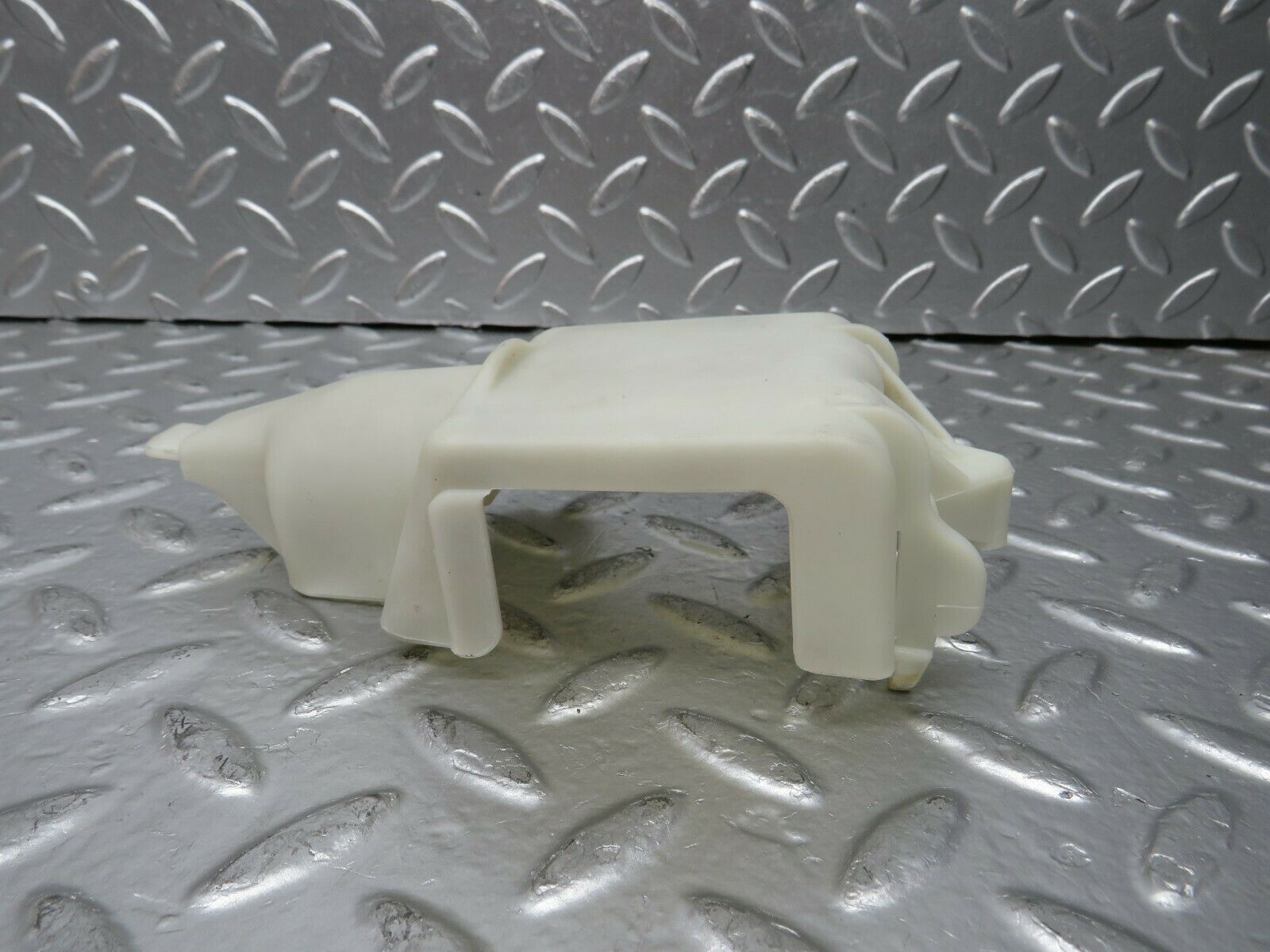 24267 Mercedes-Benz S124 220TE Rear Door Lock Vacuum Actuator Cover 1248050590