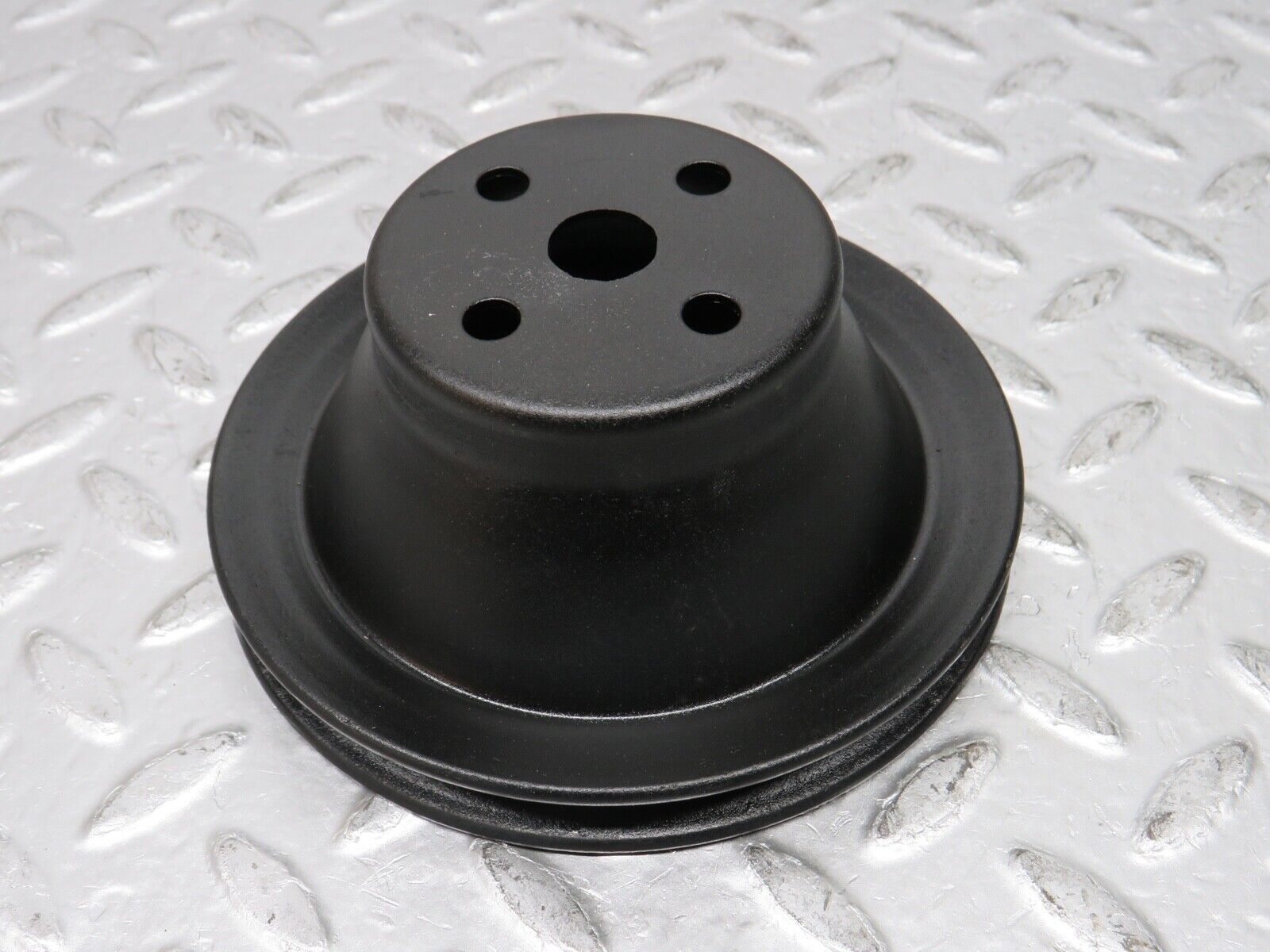 0395 Mercedes-Benz W123 220D Water Pump Pulley