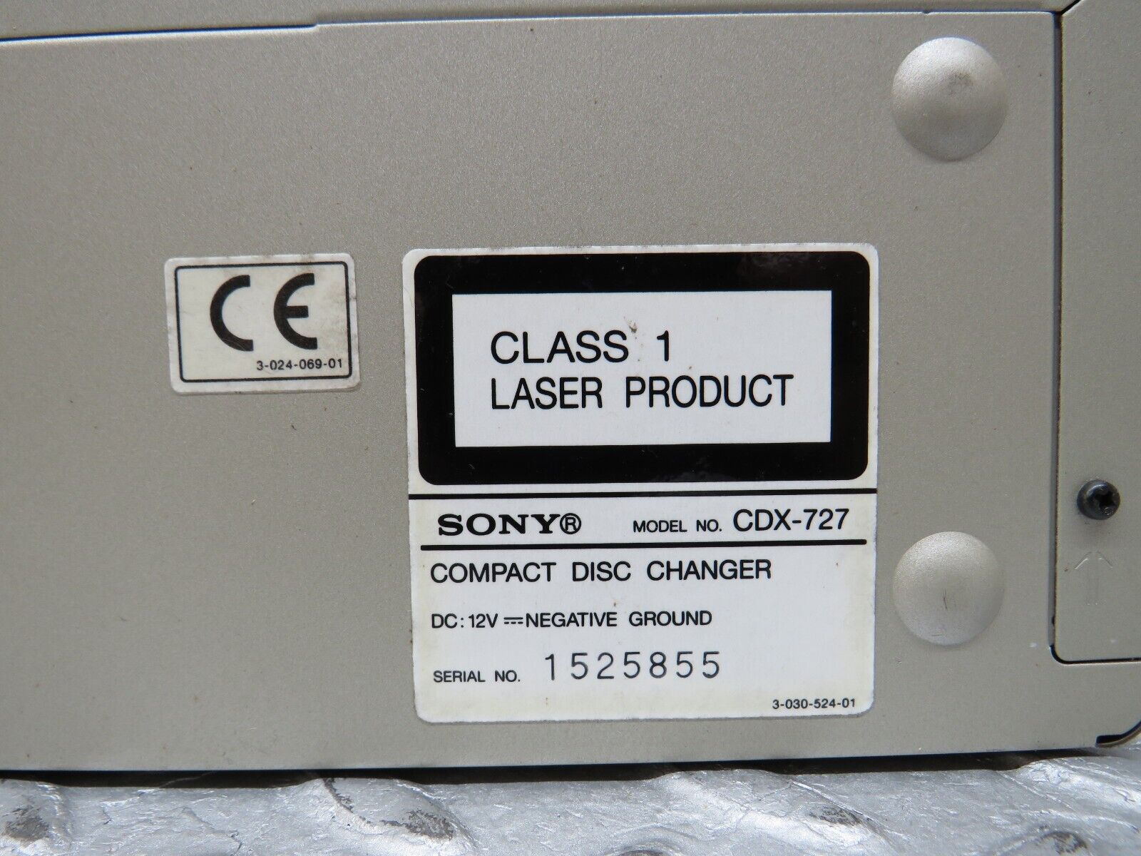 36502 Mercedes-Benz W201 190E 2.0L Disc Changer SONY CDX-727