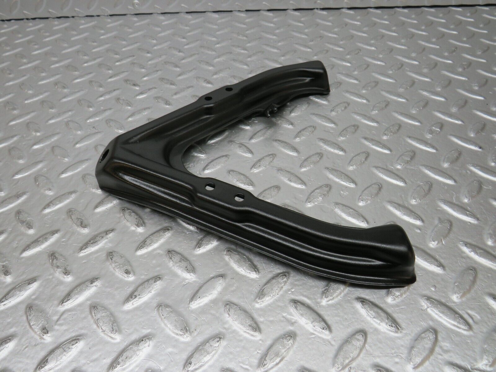 30543 Mercedes-Benz W124 230E Air Intake Manifold Bracket