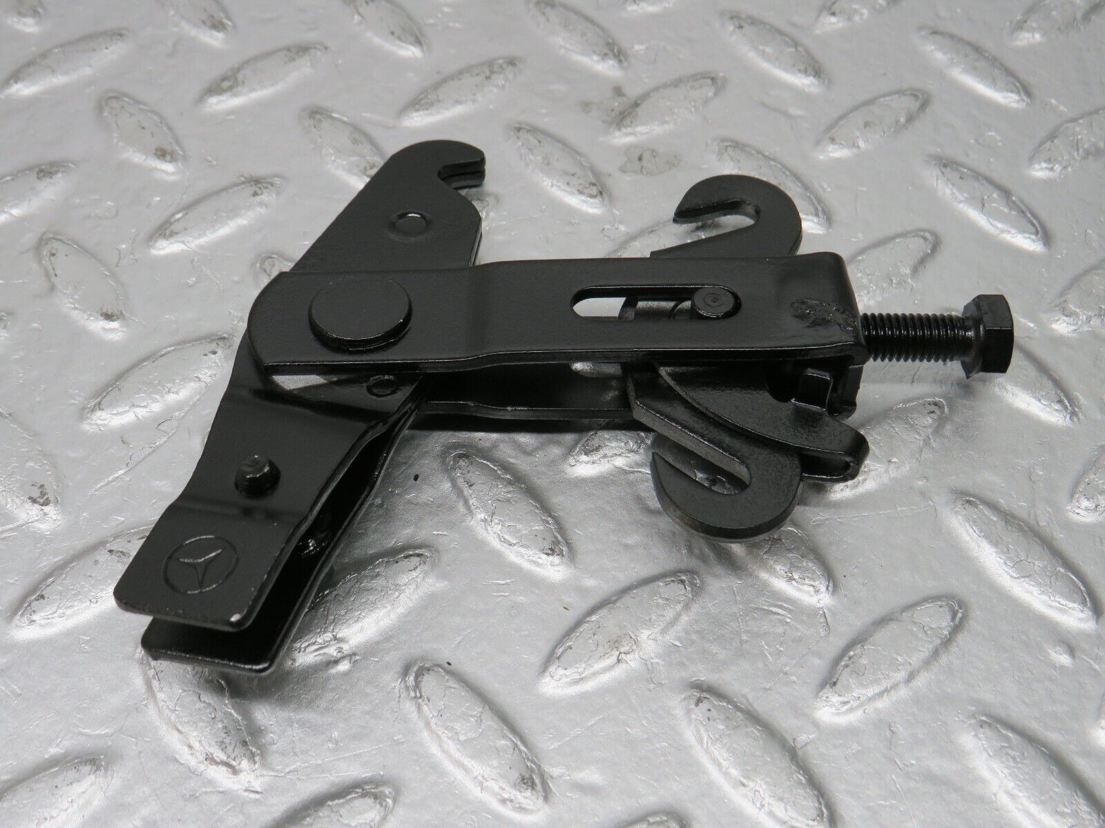 33786 Mercedes-Benz W201 190E 2.0L Handbrake Adjusting Handbrake Regulator