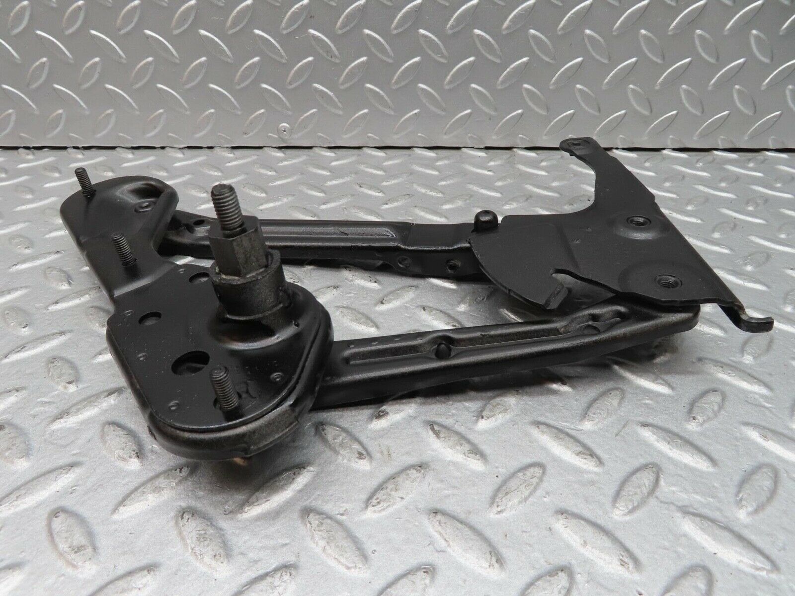 16425 Mercedes-Benz W124 260E Bonnet Hinge Left Side