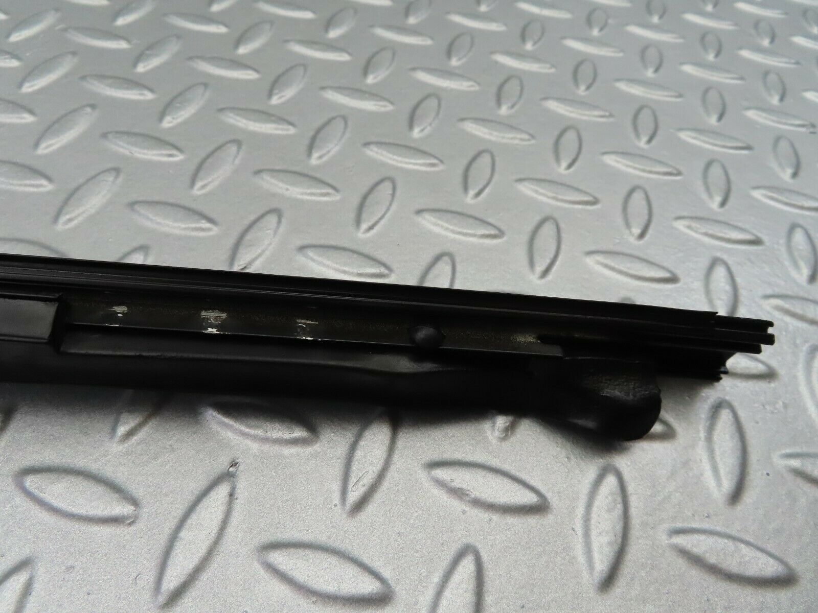 6756 Mercedes-Benz S124 E220 Wagon Seal Right Side For A Pillar 1246980298