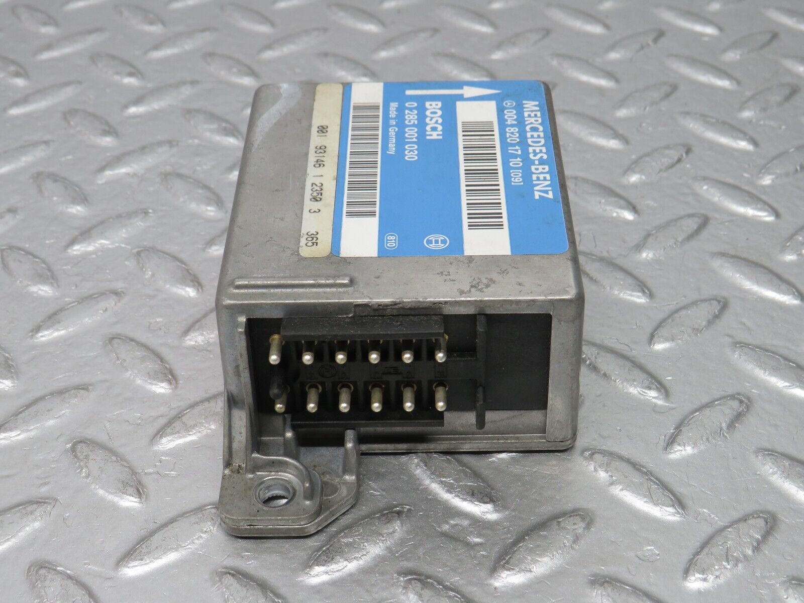 31331 Mercedes-Benz S124 220TE Wagon Air Bag Control Unit Bosch 0048201710