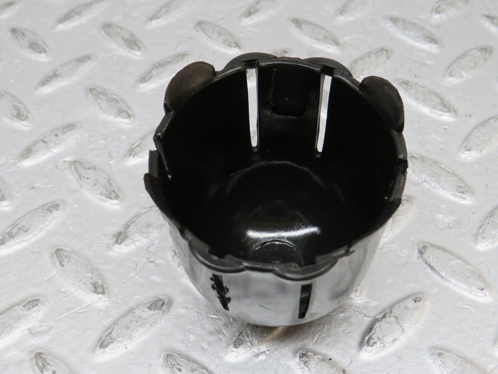 37424 Mercedes-Benz W109 300SEL Rear Shock Absorber Top Plastic Cap 2x