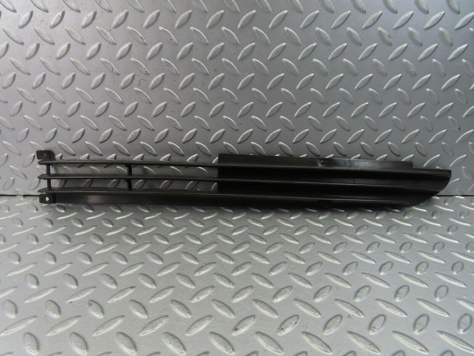 9012 Mercedes-Benz W115 Front Lower Grill Left