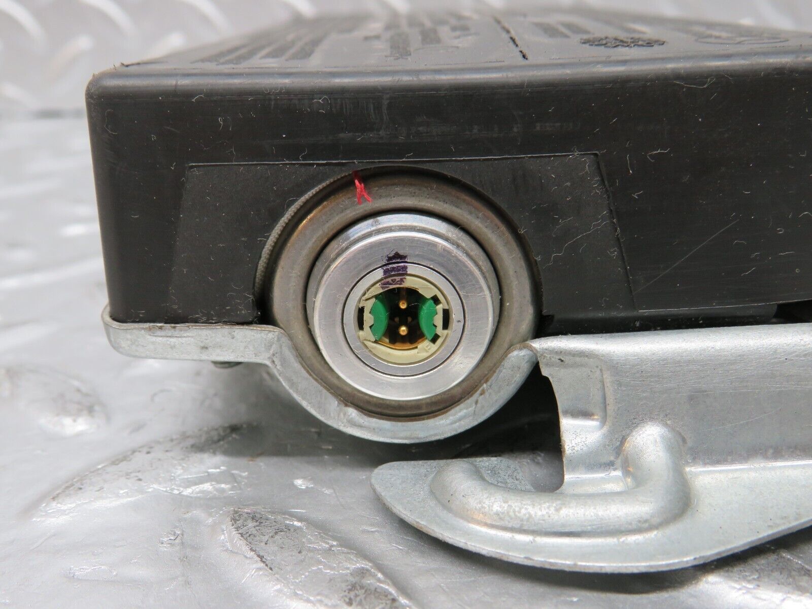 32281 Mercedes-Benz W220 S430 Front Left Door Airbag Control Module 2208600305