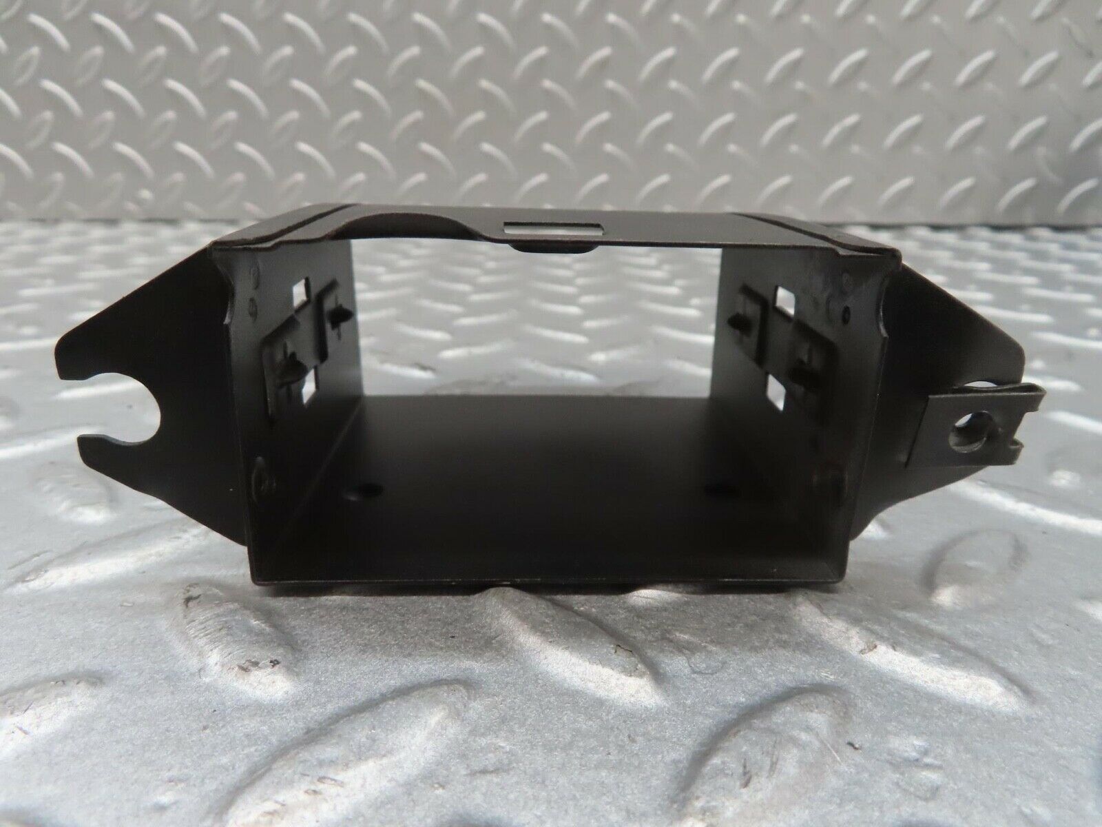 13344 Mercedes-Benz W111 220S Ashtray Housing