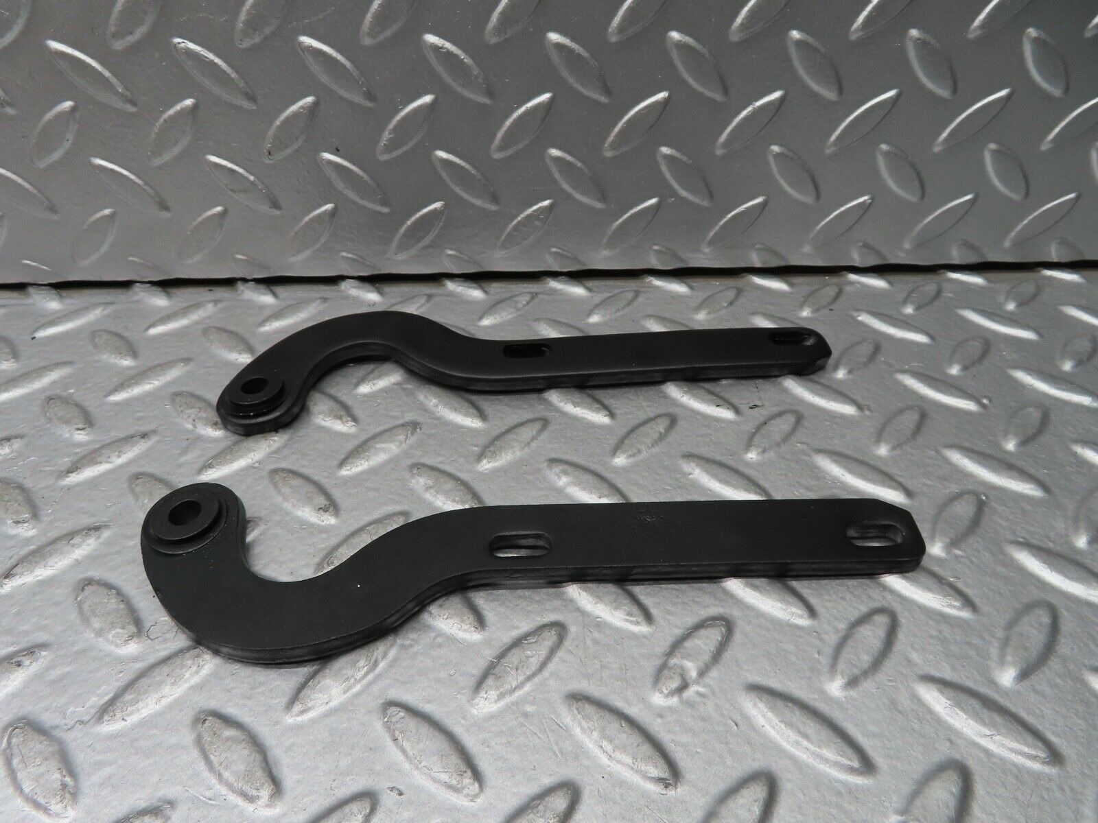 20946 Mercedes-Benz W114 250CE Coupe Bonnet Hinge Support Pair