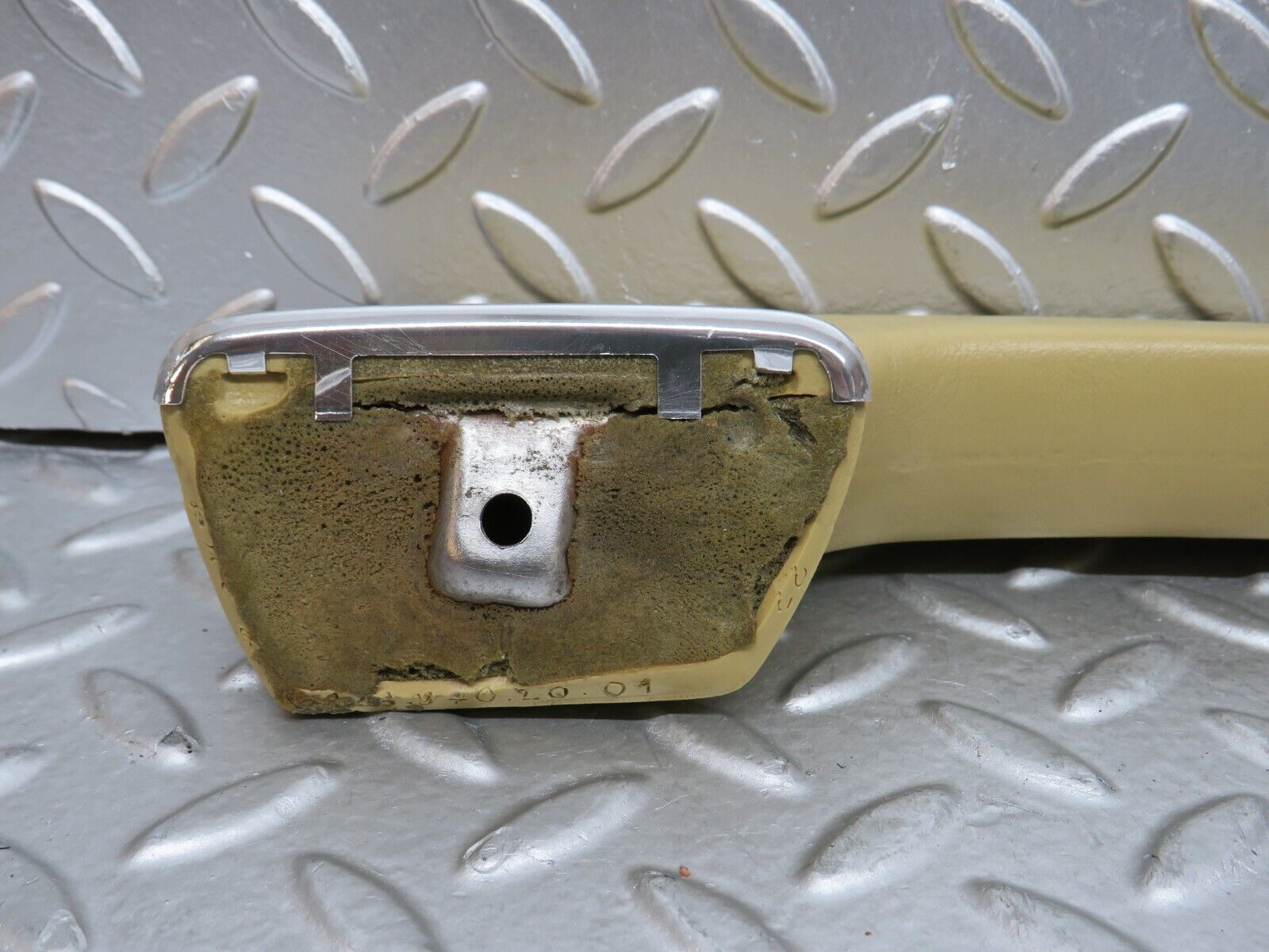 29656 Mercedes-Benz W123 230E Rear Right Interior Door Handle 1239702001