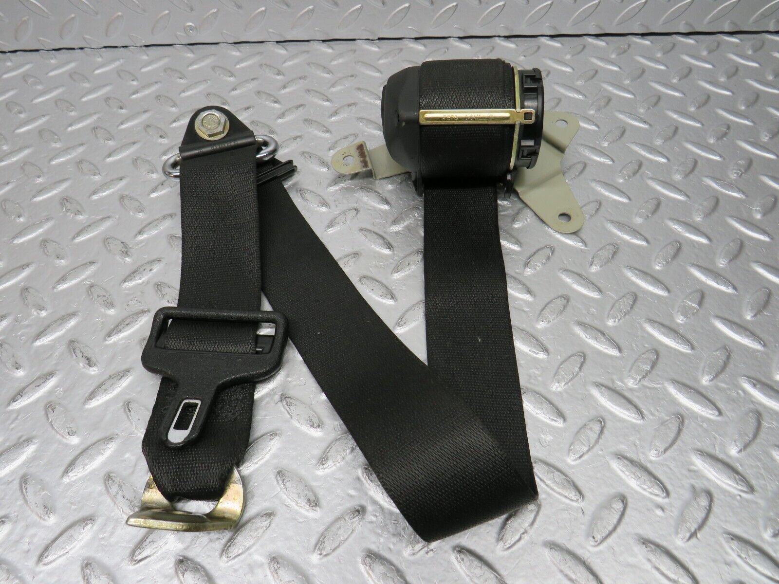 32637 Mercedes-Benz S124 300TE Rear Seat Belt With Buckles 1248607085
