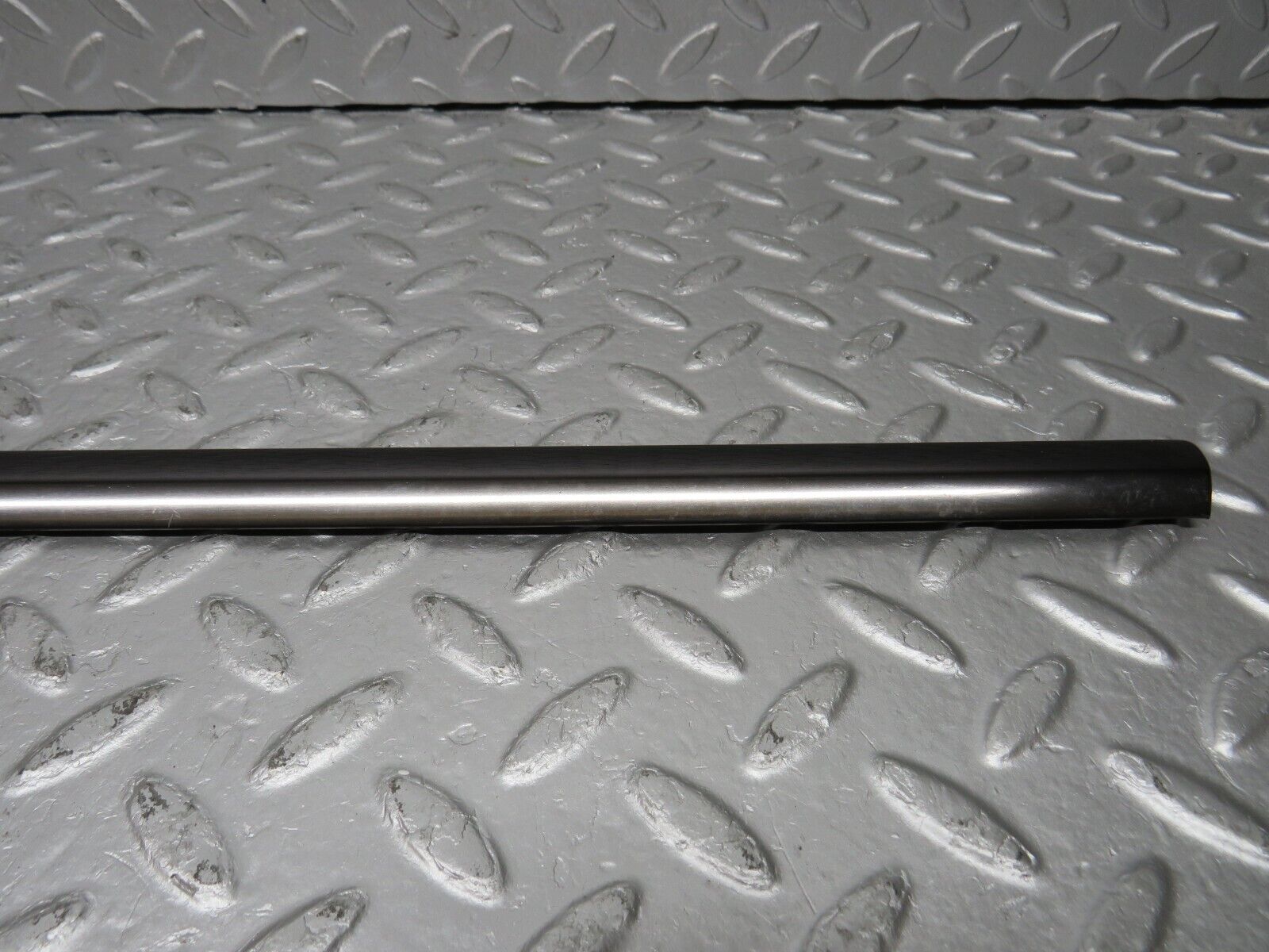 39653 Mercedes-Benz R129 320SL Coupe Right Door Window Moulding Trim