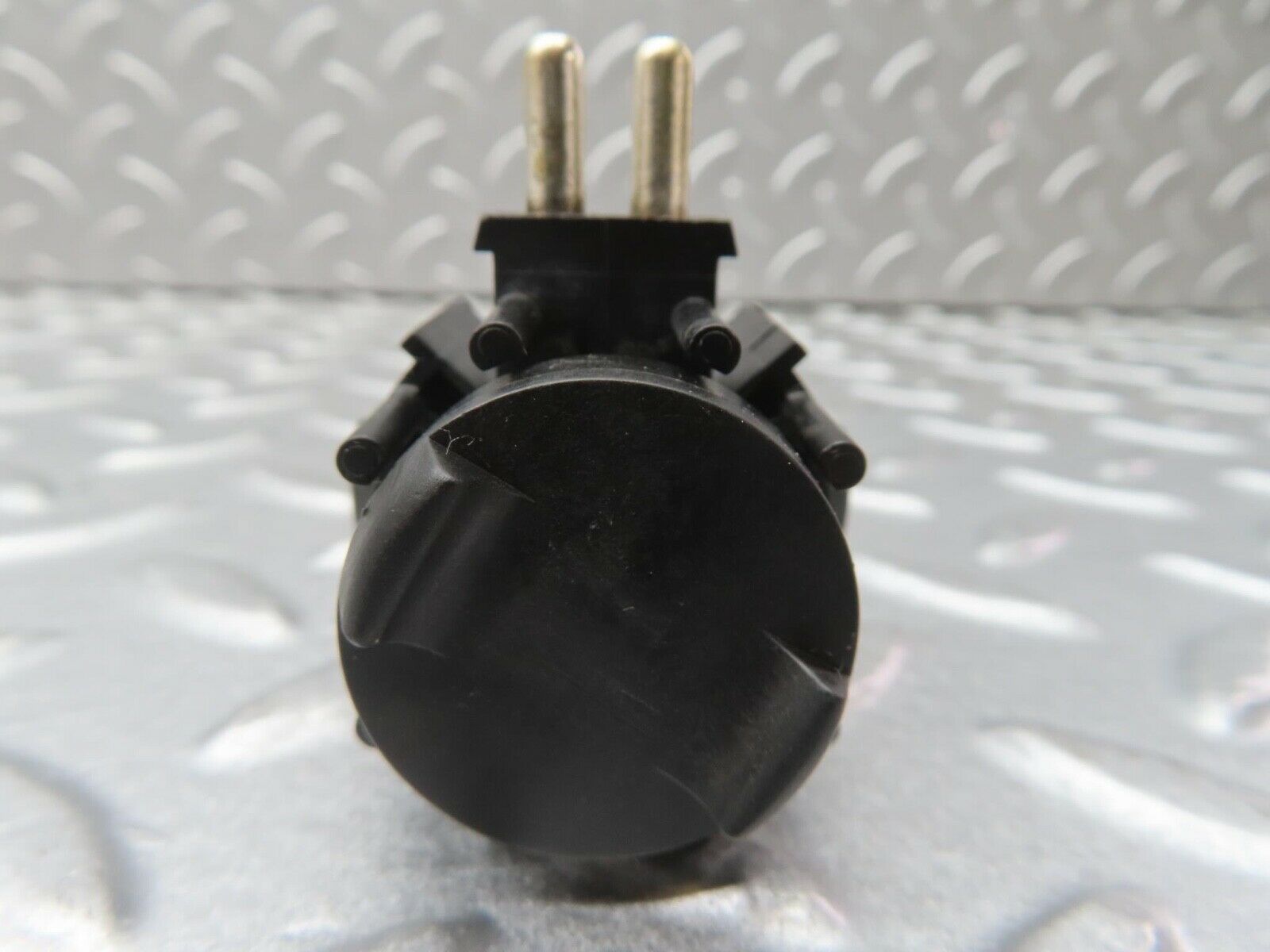 13563 Mercedes-Benz W123 200 Gearbox Kickdown Switch 0015456314