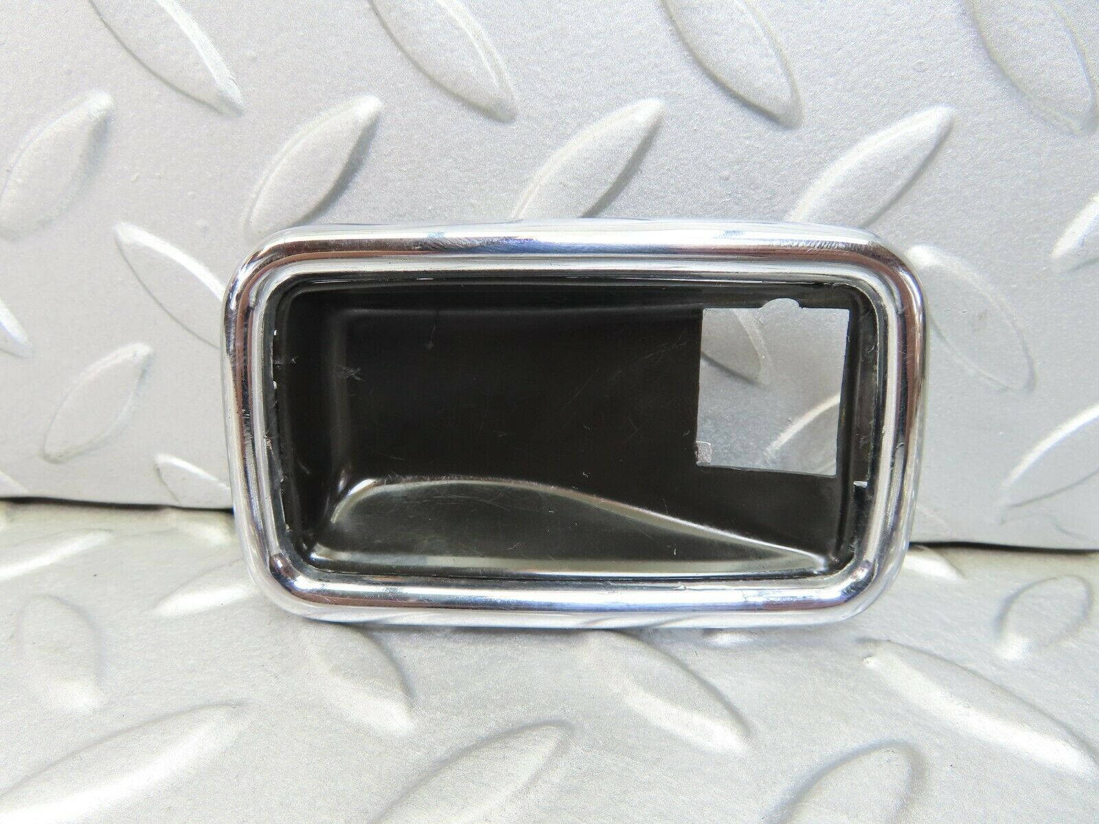 7904 Mercedes-Benz W115 220D Chrome Frame For Door Handle Left 1087660511