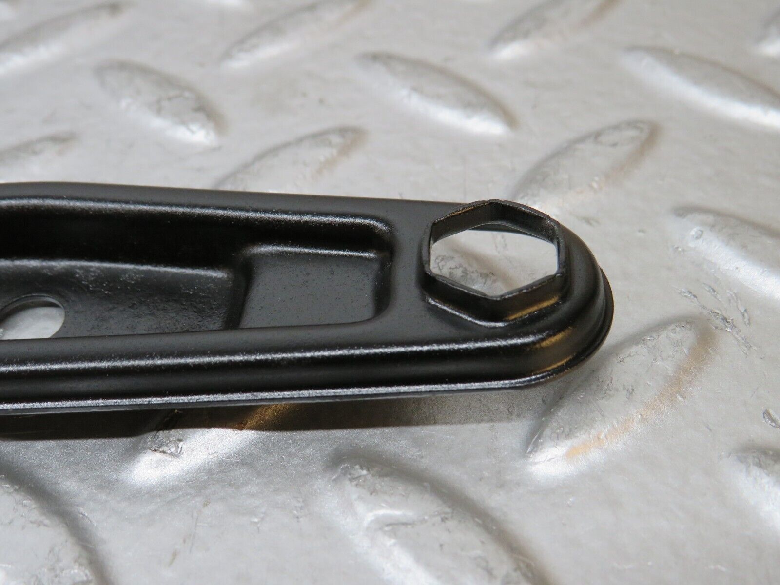 29917 Mercedes-Benz W123 230E Fuel Injector Bracket Pair