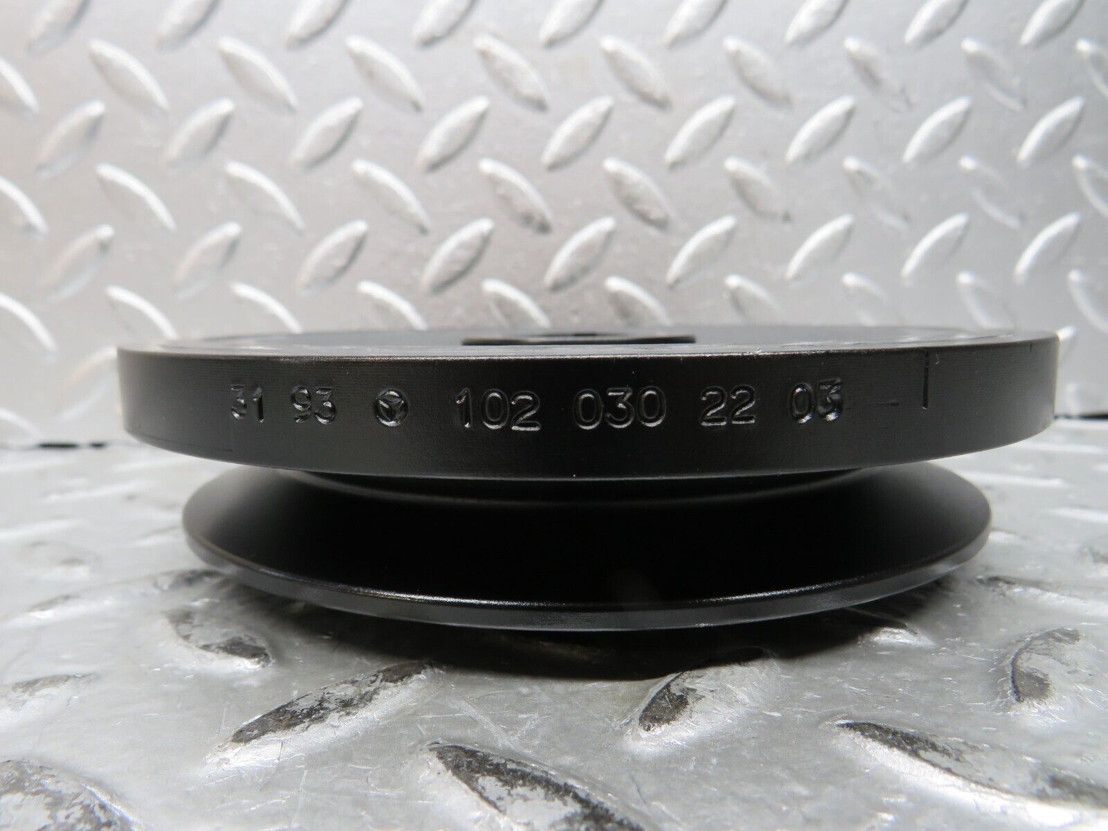 28759 Mercedes-Benz W123 230E Crankshaft Vibration Damper Pulley 1020302203