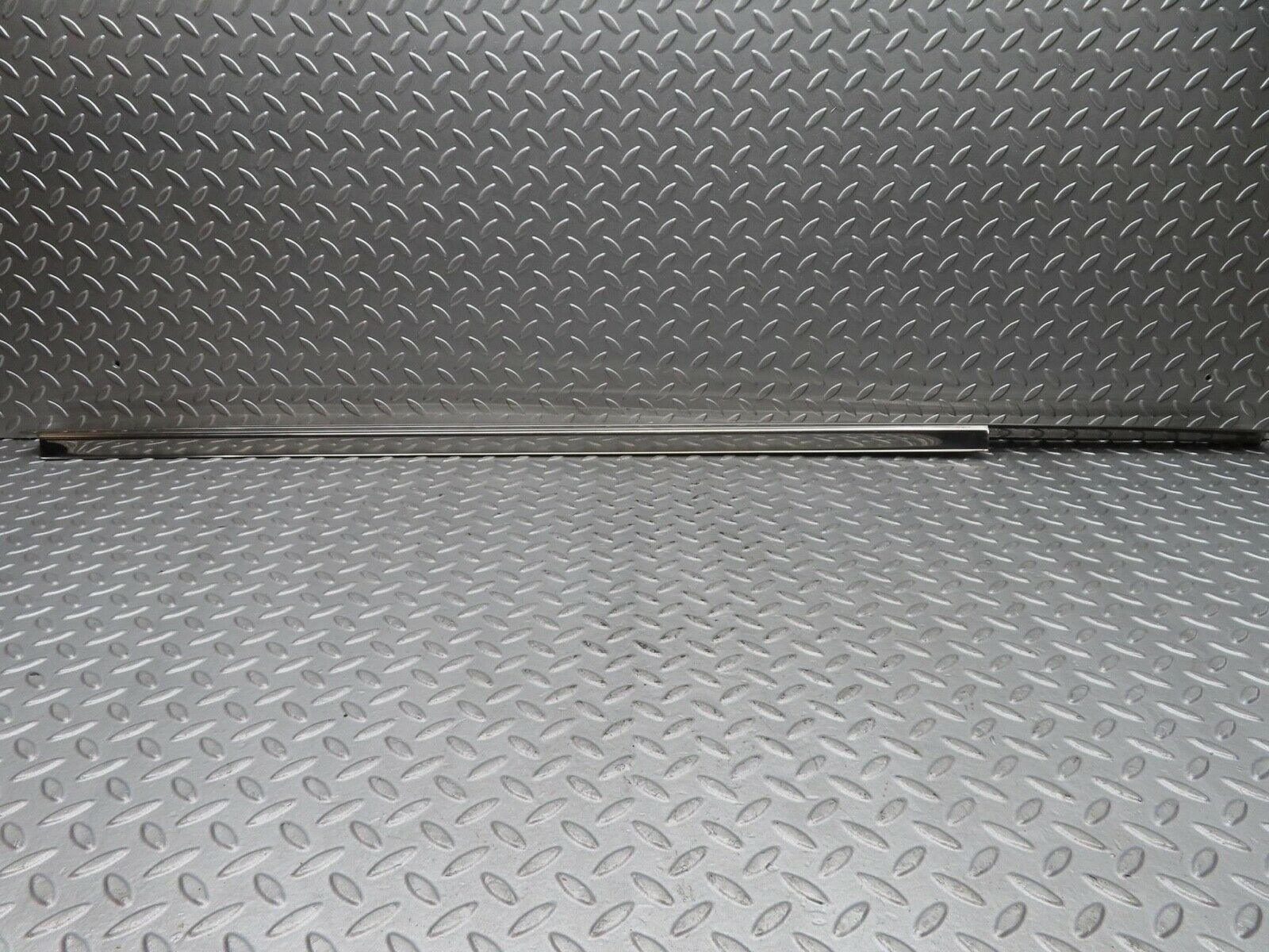 16755 Mercedes-Benz C107 380SLC Right Door Sill Chrome