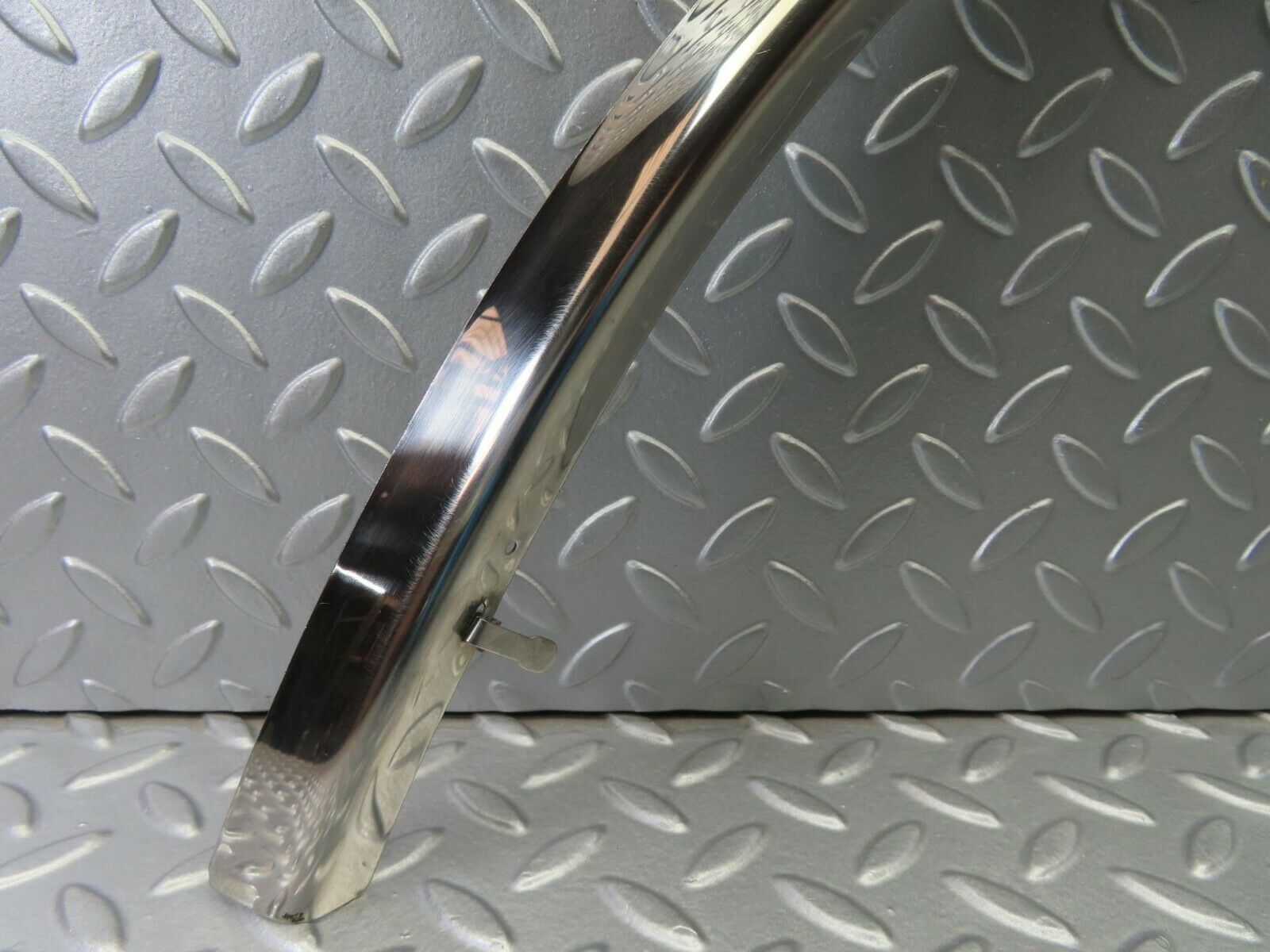 10027 Mercedes-Benz C123 230CE Coupe Wheel Arch Chrome Fender Wing Trim Front Right