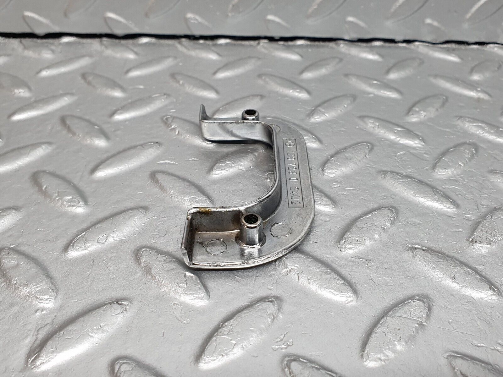 40898 Mercedes-Benz W126 300SE Interior Chrome Door Latch Trim Left 1237230124