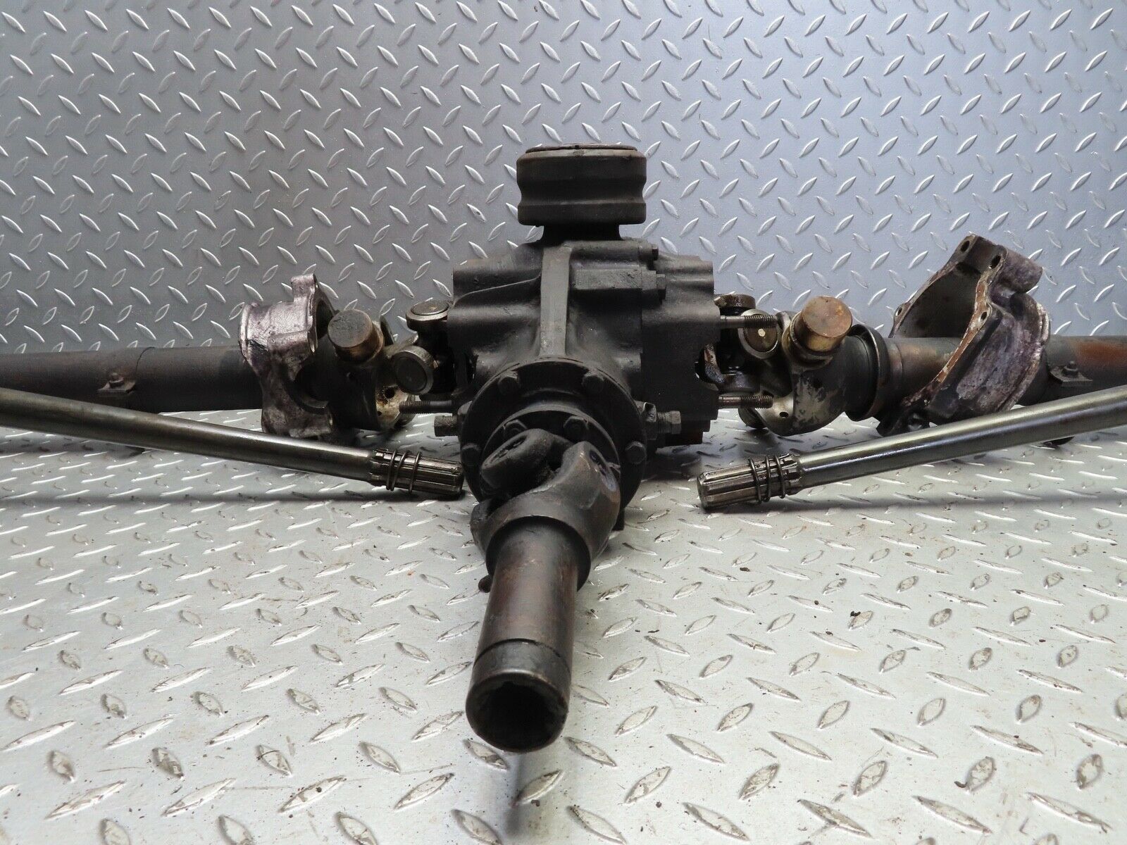 19025 Mercedes-Benz W120 Ponton Rear Axle With Differential 3.89 1203510377