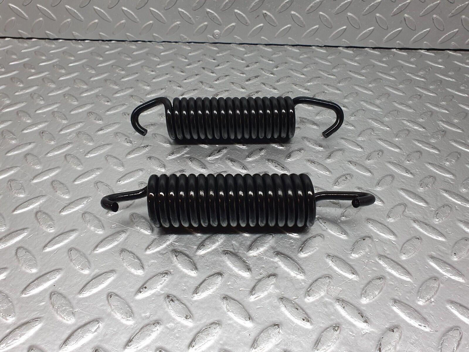 41165 Mercedes-Benz W126 300SE Bonnet Hinge Spring