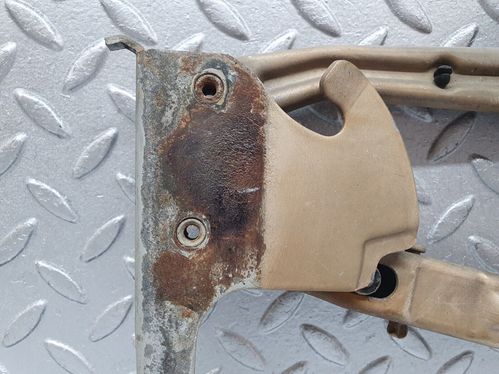 41438 Mercedes-Benz W124 200E Bonnet Hinge Left Side 1248870974 1248800128