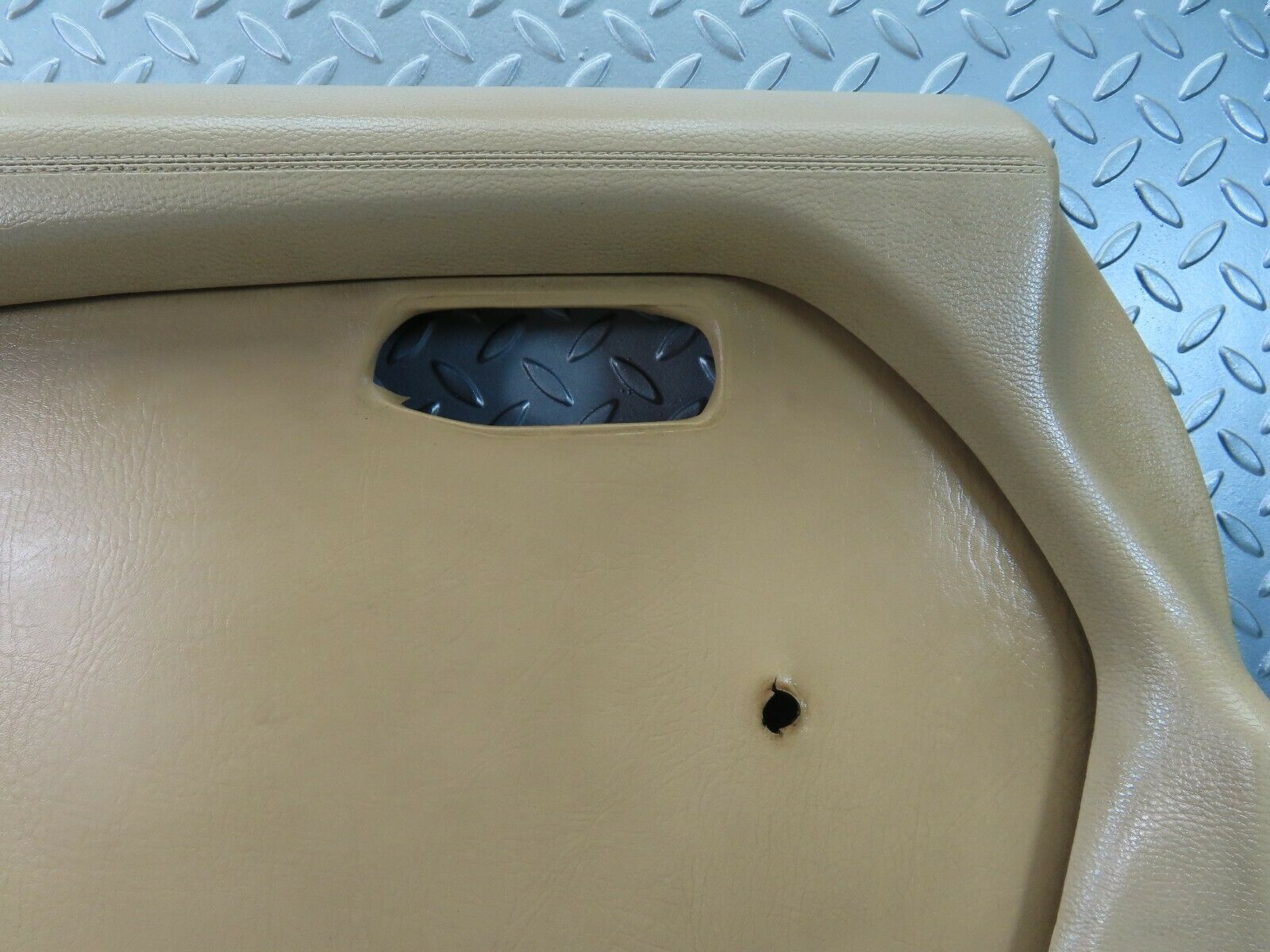 7318 Mercedes-Benz W116 450SE Front Left Door Card Beige