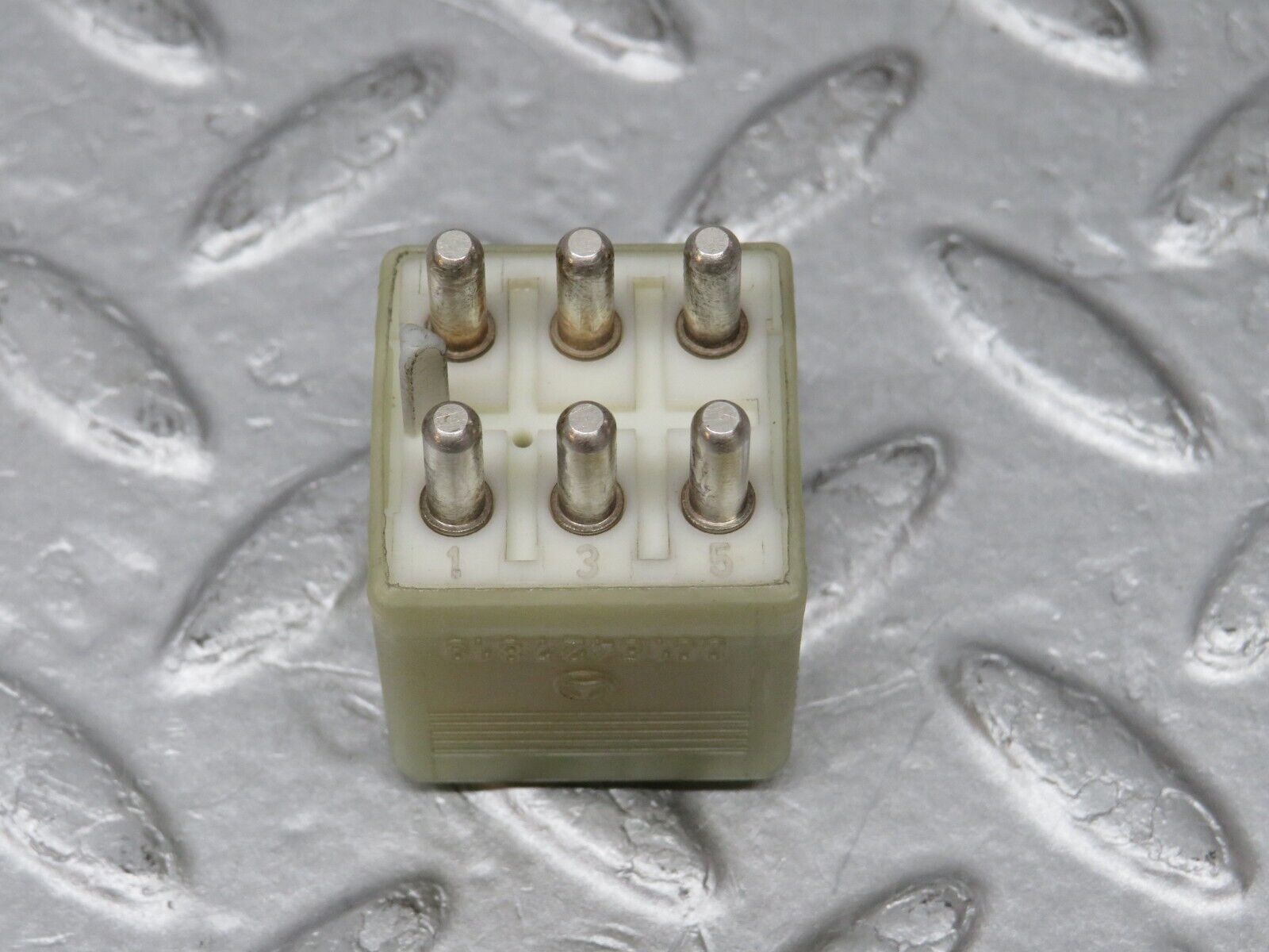 36086 Mercedes-Benz W126 420SE Door Window Control Relay 0015427819