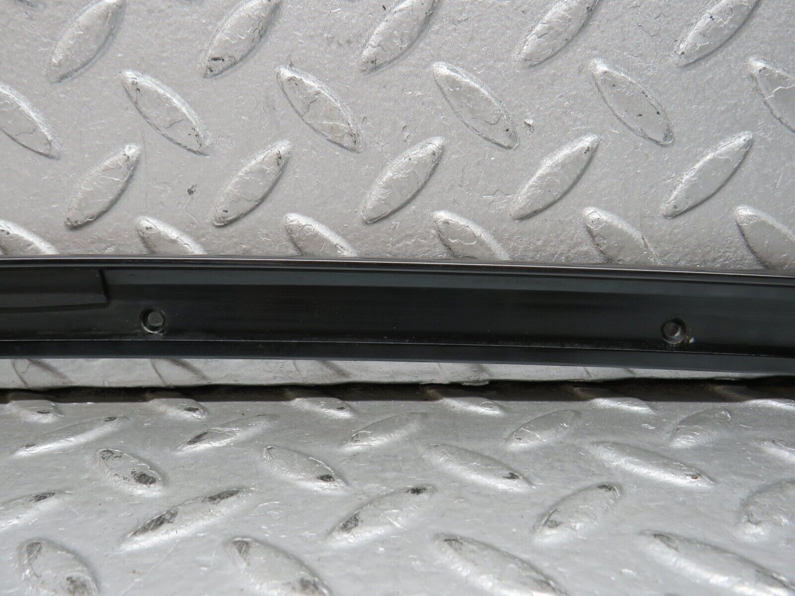 37894 Mercedes-Benz A124 320E Cabriolet A Pillar Sealing Rail Trim Right Side