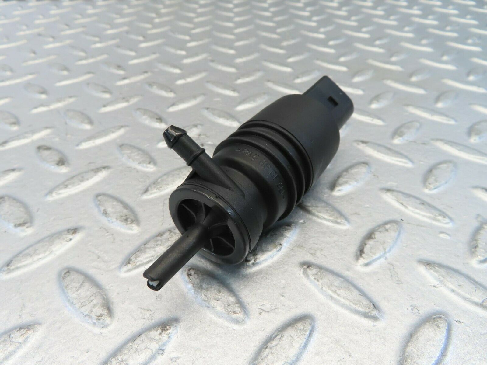 11140 Mercedes-Benz W221 S320 Windscreen Washer Pump