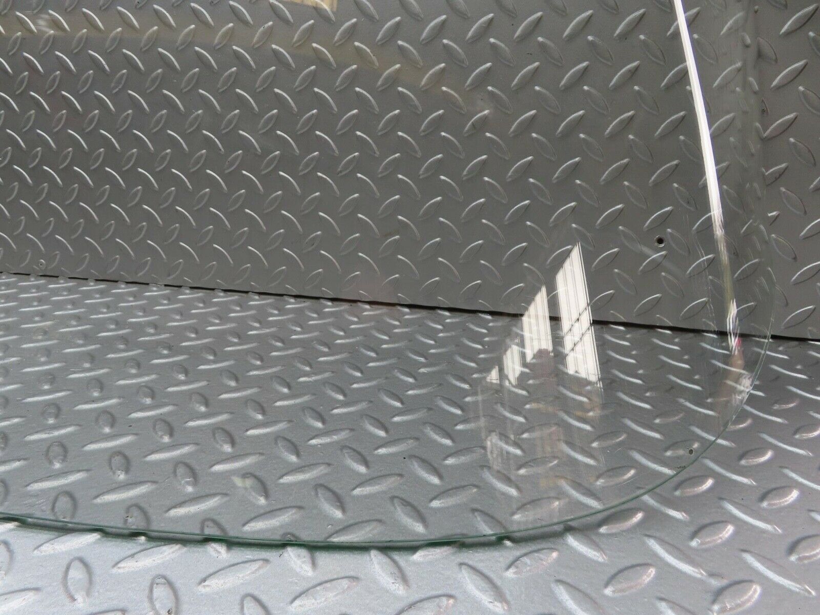 12750 Mercedes-Benz W111 220SE Rear Windscreen Glass