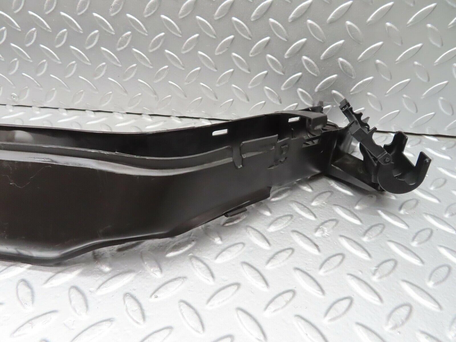 14904 Mercedes-Benz W140 S320 Engine Bay Cable Channel 1408214589