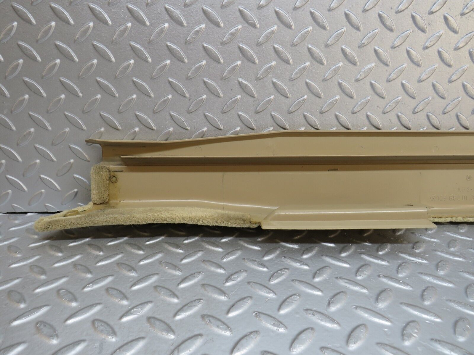 38285 Mercedes-Benz R129 280SL Coupe Left Door Sill Cover Beige 1296800135