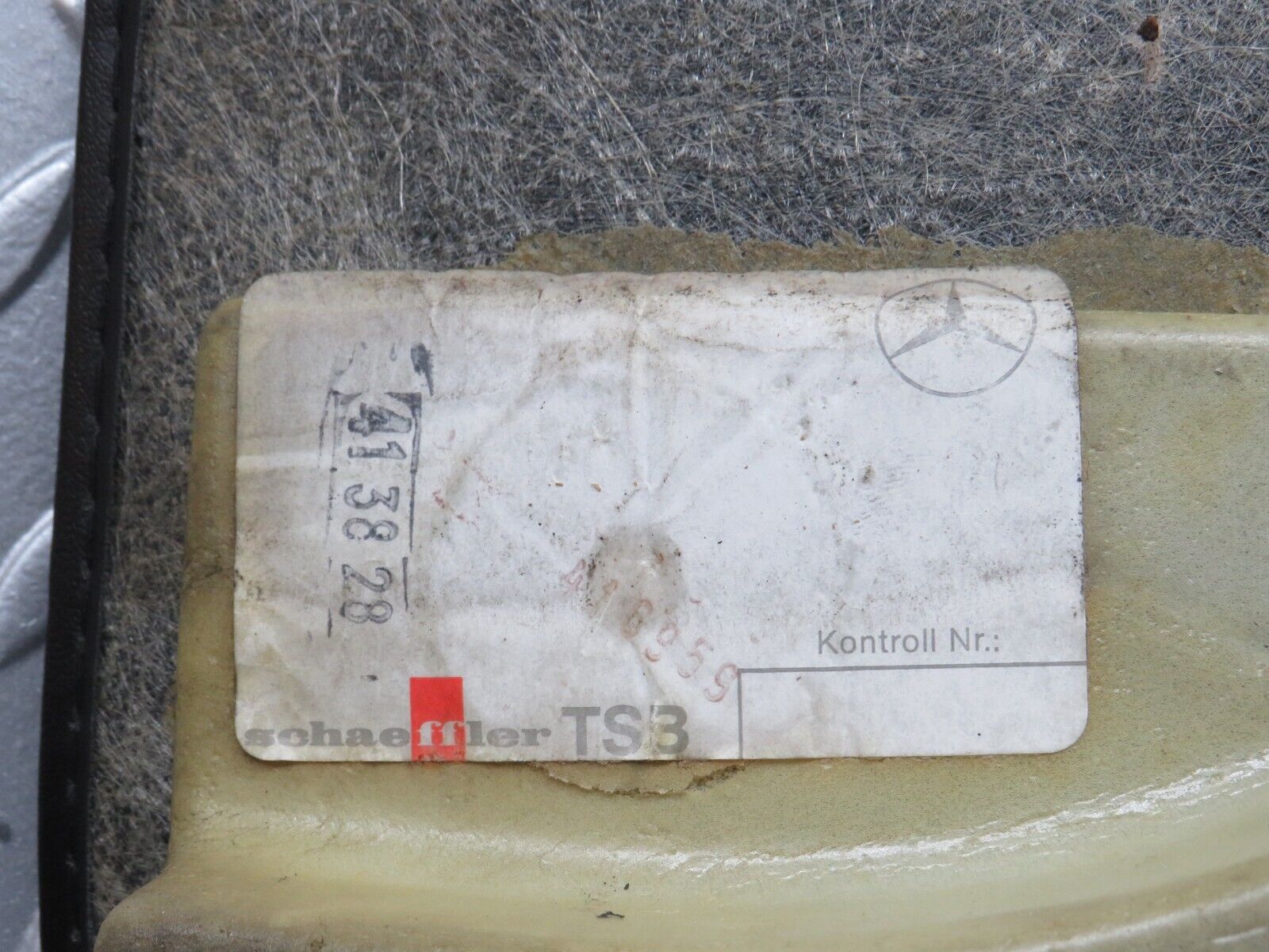 37937 Mercedes-Benz A124 320E Cabriolet Front Right Floor Carpet Black