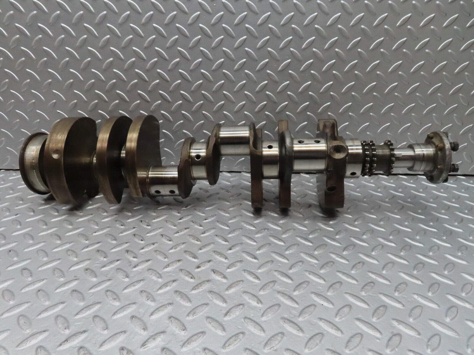 16531 Mercedes-Benz C107 350SLC Coupe Crankshaft