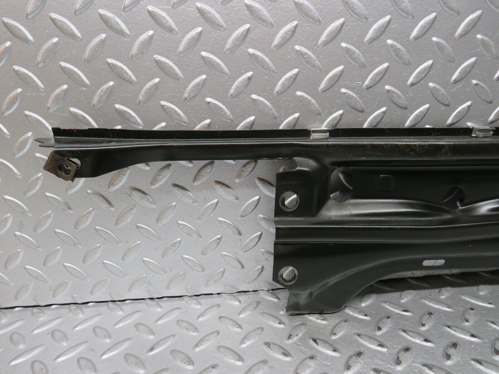 28989 Mercedes-Benz C124 320CE Coupe Rear Window Channel Support Right Side