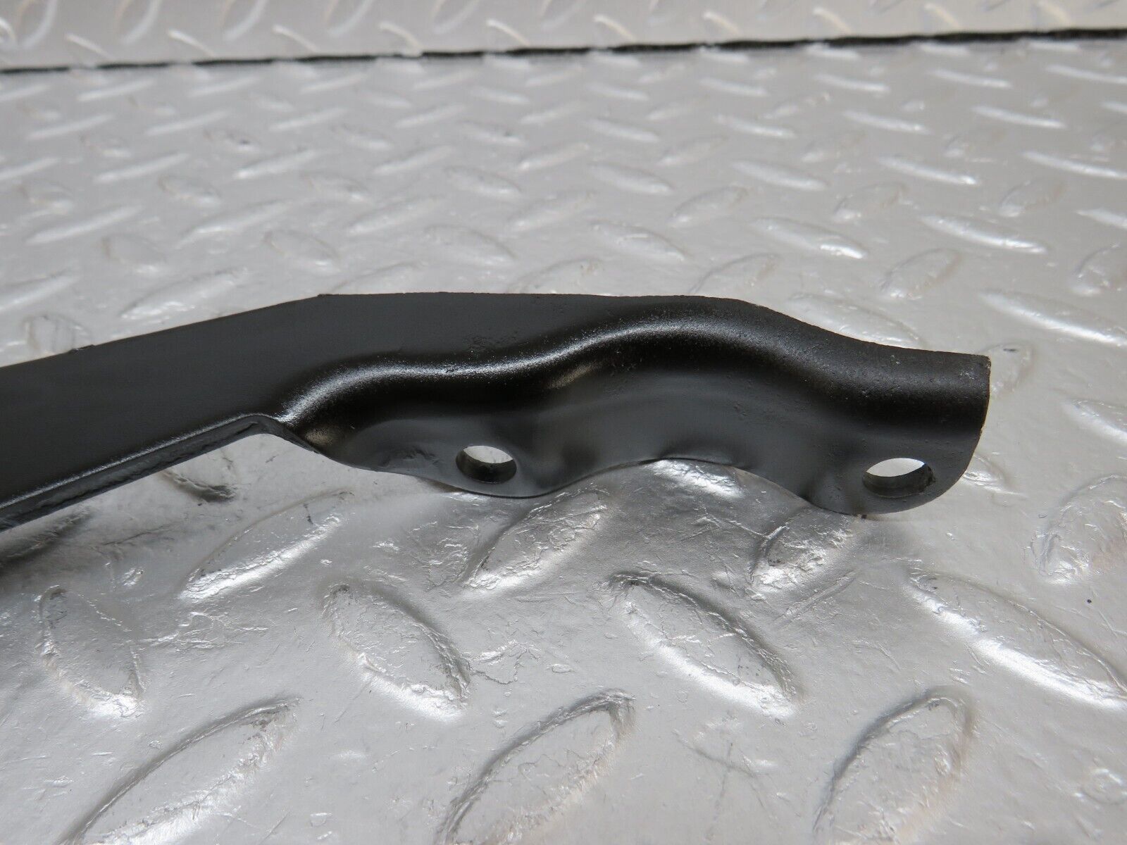 34612 Mercedes-Benz C126 380SEC Coupe Exhaust Bracket